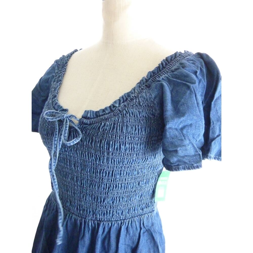 NWT Gap Flutter Sleeve Smocked Denim Mini Dress M Blue Scoop Neck Ruffle Hem - Picture 5 of 7